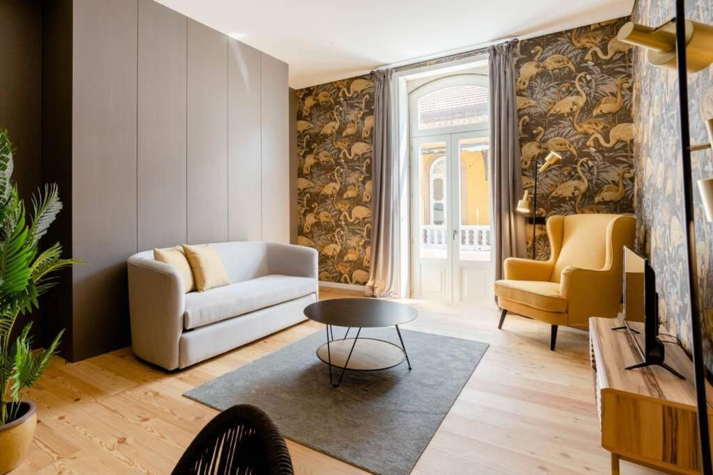 Boutique Rentals-Art & Charm II Apt W/ Terrace Porto Bagian luar foto