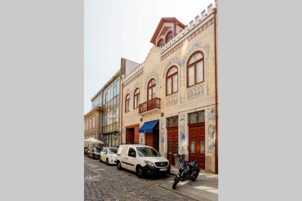 Boutique Rentals-Art & Charm II Apt W/ Terrace Porto Bagian luar foto