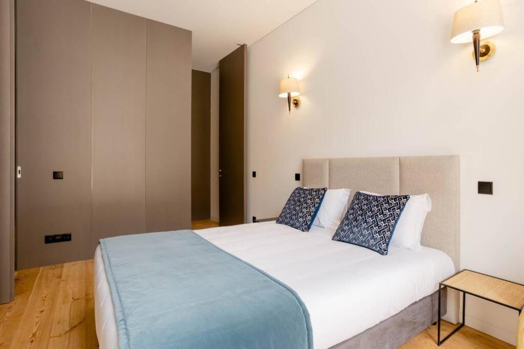 Boutique Rentals-Art & Charm II Apt W/ Terrace Porto Bagian luar foto