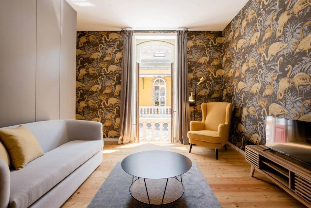 Boutique Rentals-Art & Charm II Apt W/ Terrace Porto Bagian luar foto